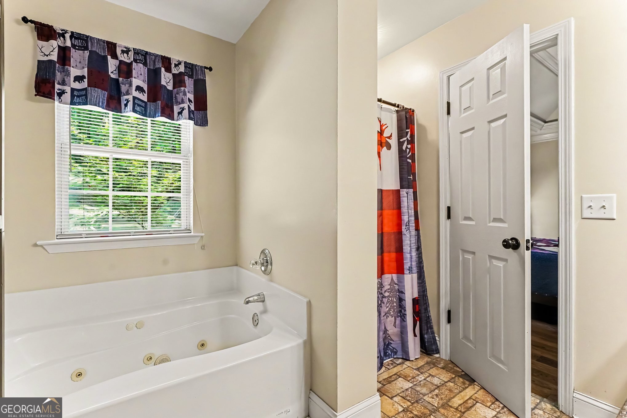 390 Cotton Tail Drive Property Photo 18