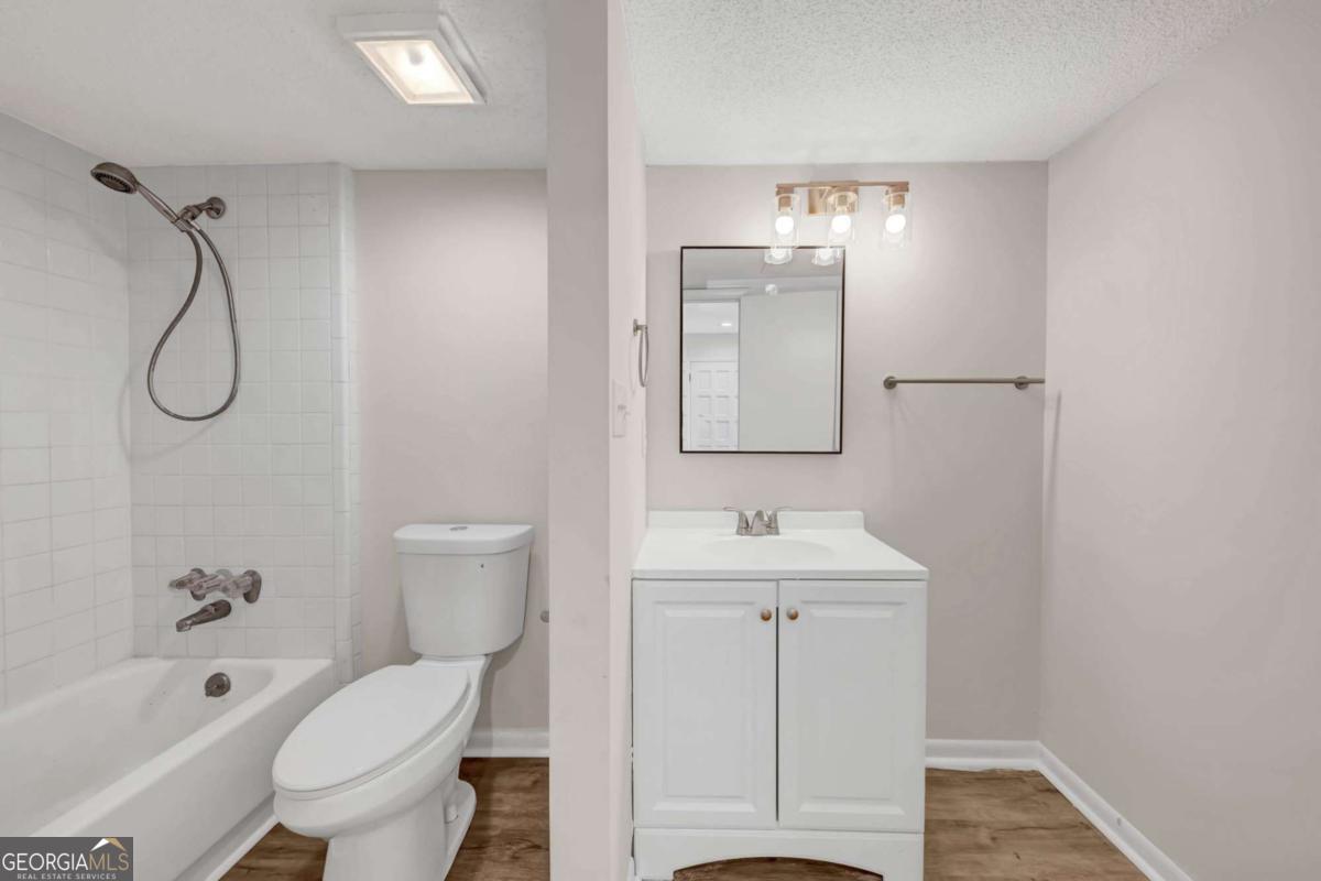 708 Serramonte Drive Property Photo 6