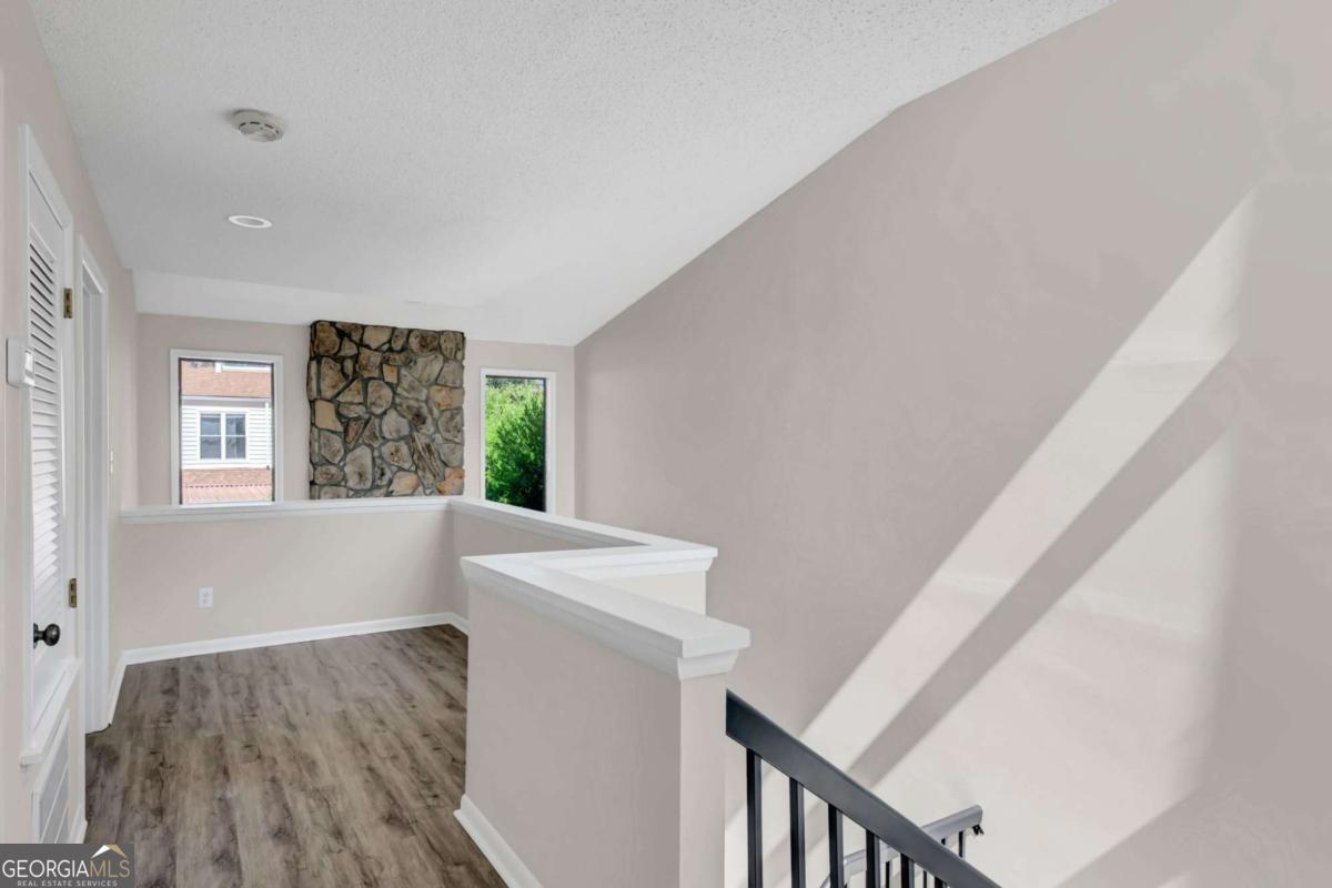 708 Serramonte Drive Property Photo 14