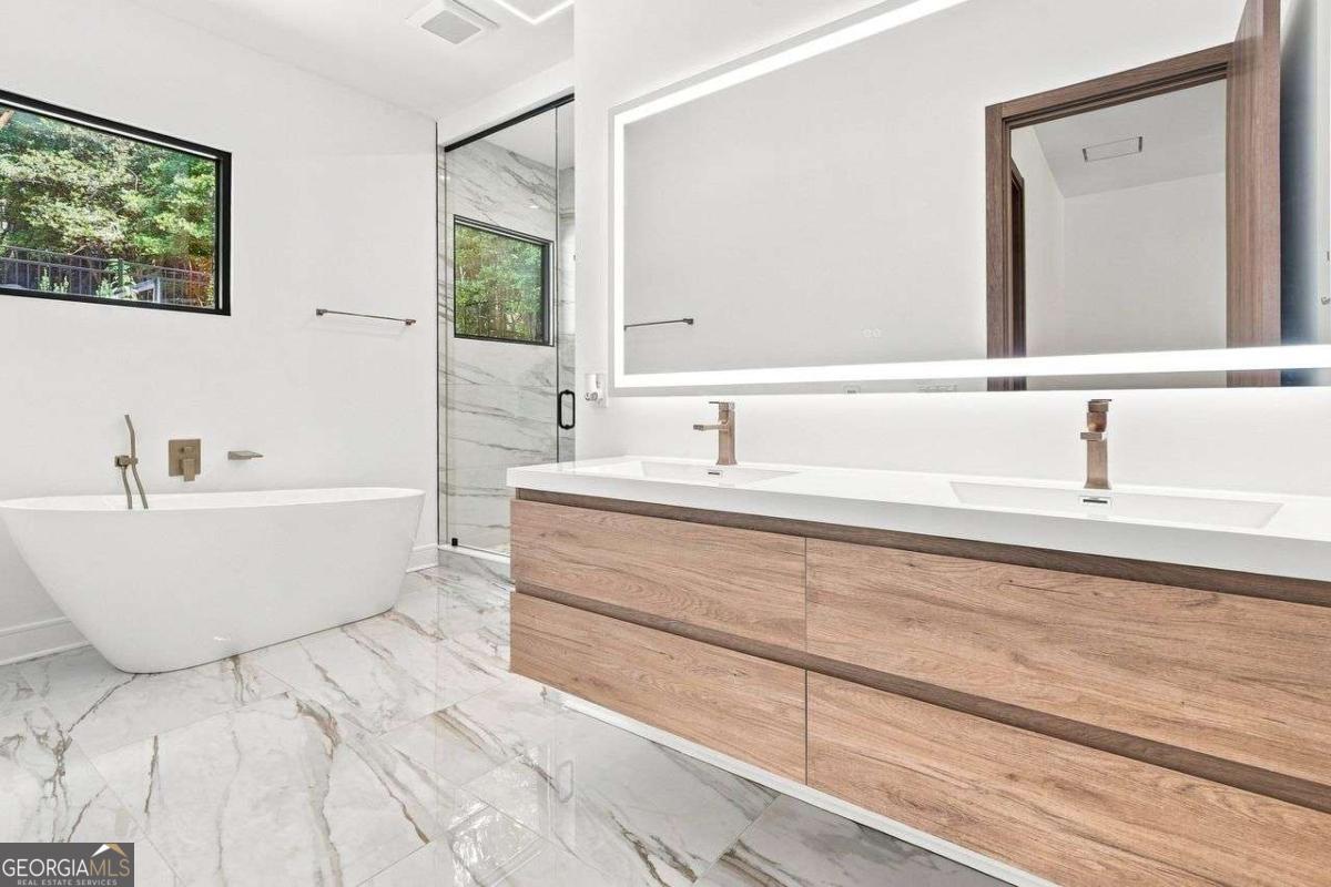 4250 Carmain Drive Ne Property Photo 32