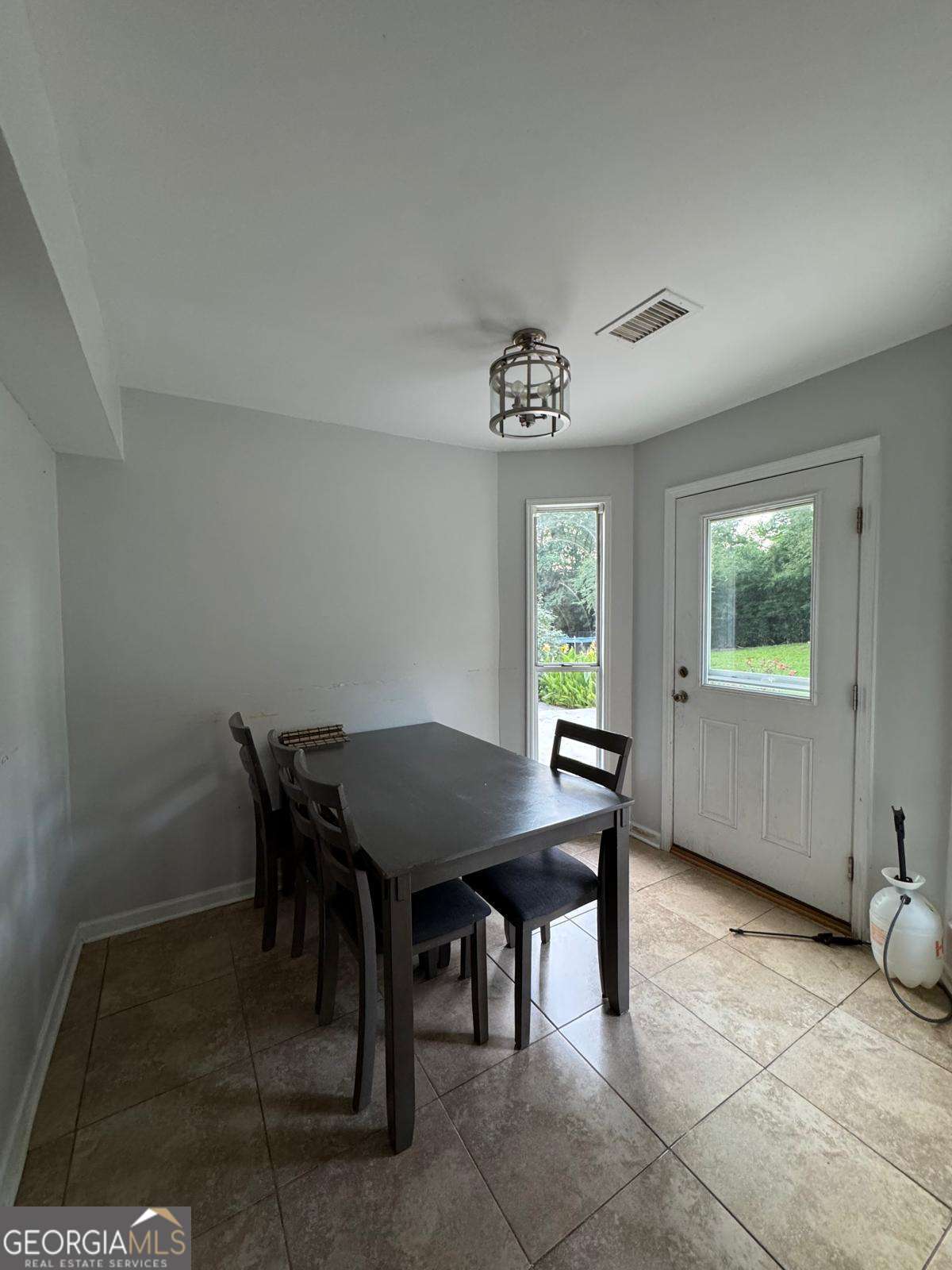 760 Kings Crest Court Property Photo 10