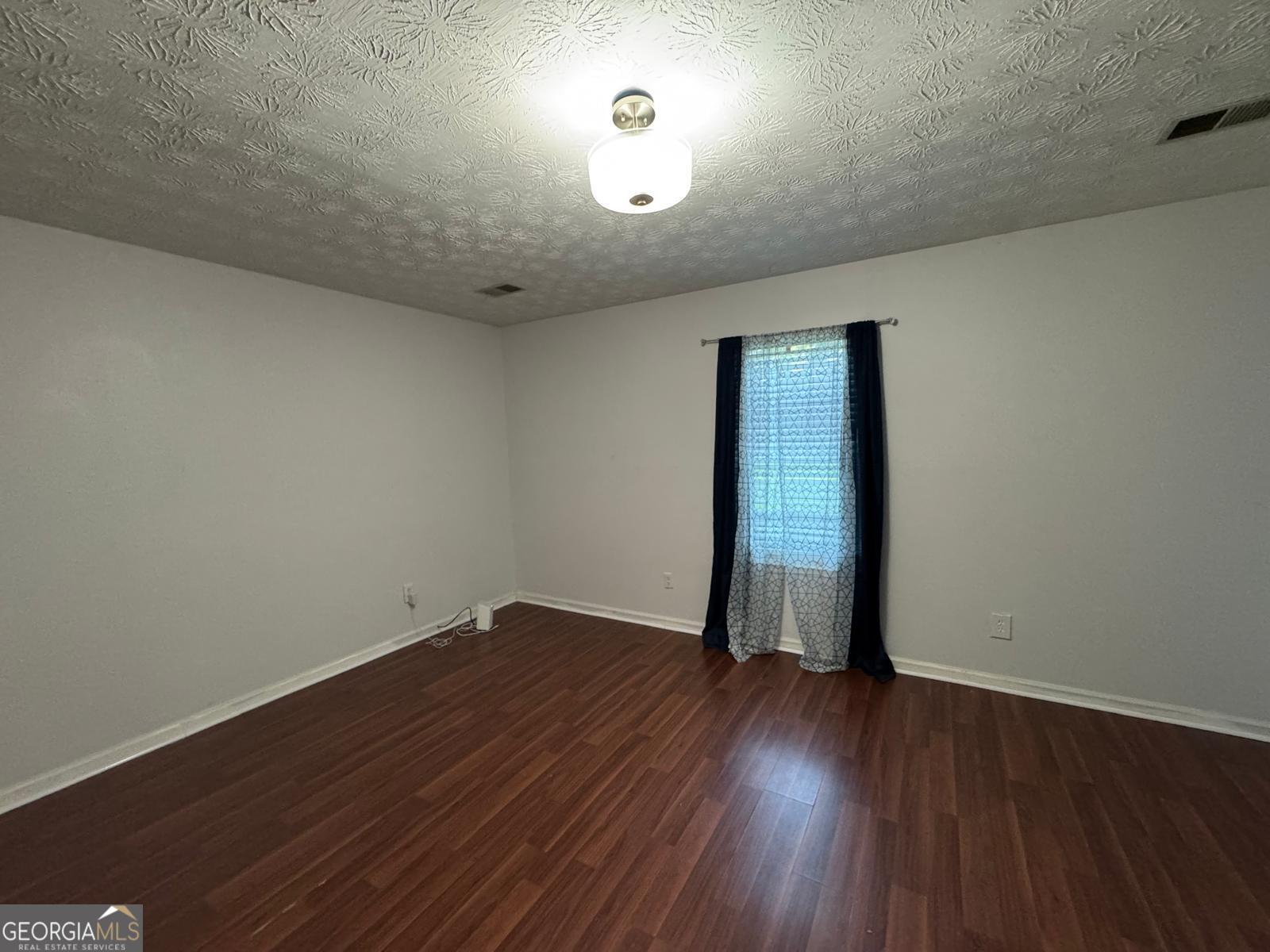 760 Kings Crest Court Property Photo 23