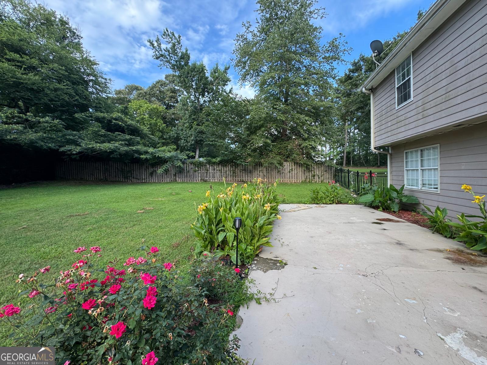 760 Kings Crest Court Property Photo 24