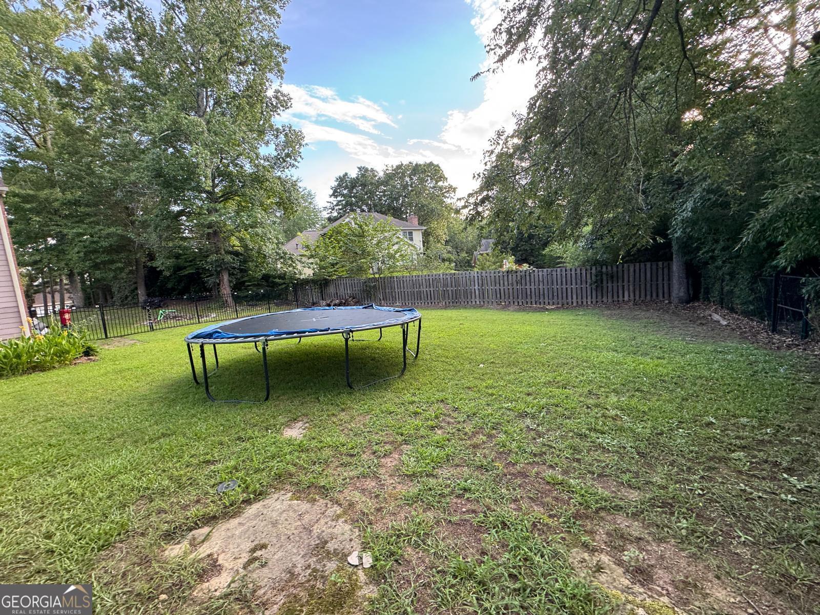 760 Kings Crest Court Property Photo 28