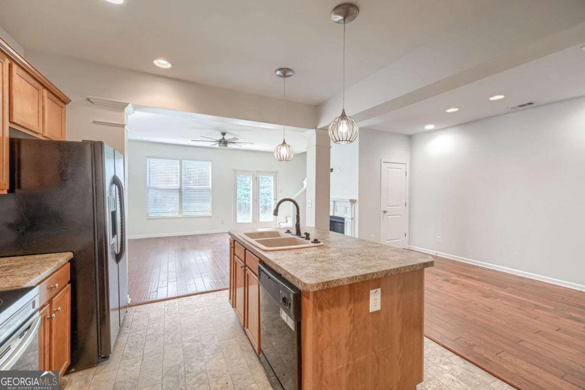 5237 Mill Way Property Photo 15