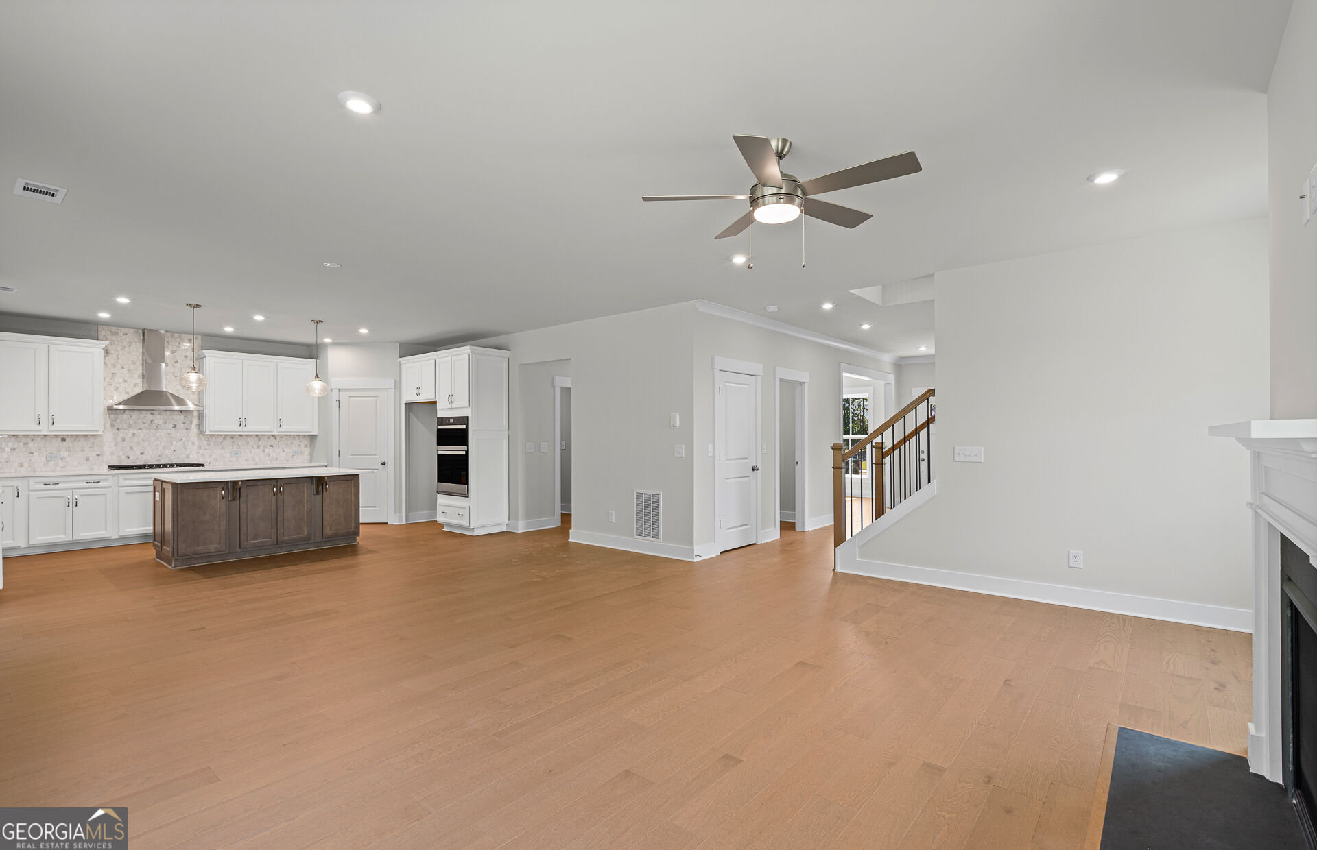 1606 Waterchase Drive Property Photo 12
