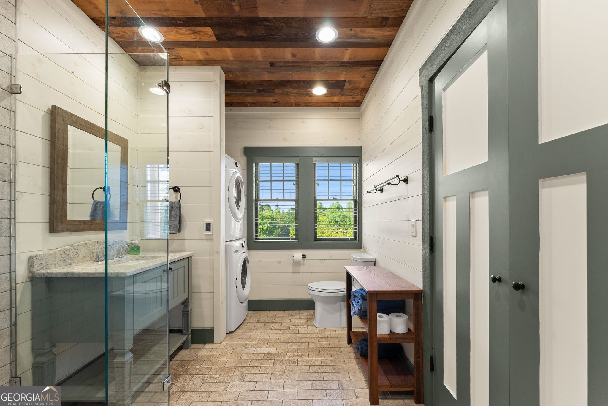 4061 Property Photo 24