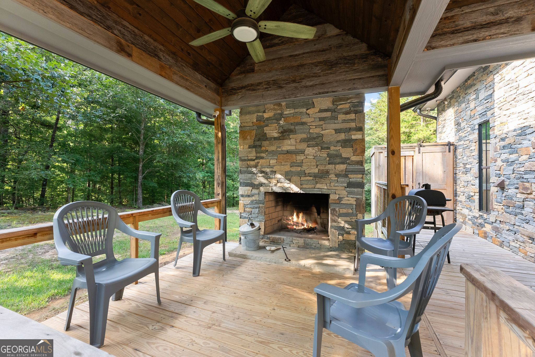 4061 Property Photo 35