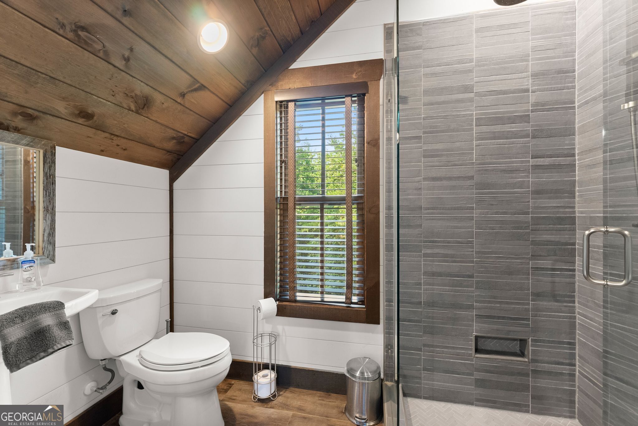 4061 Property Photo 68