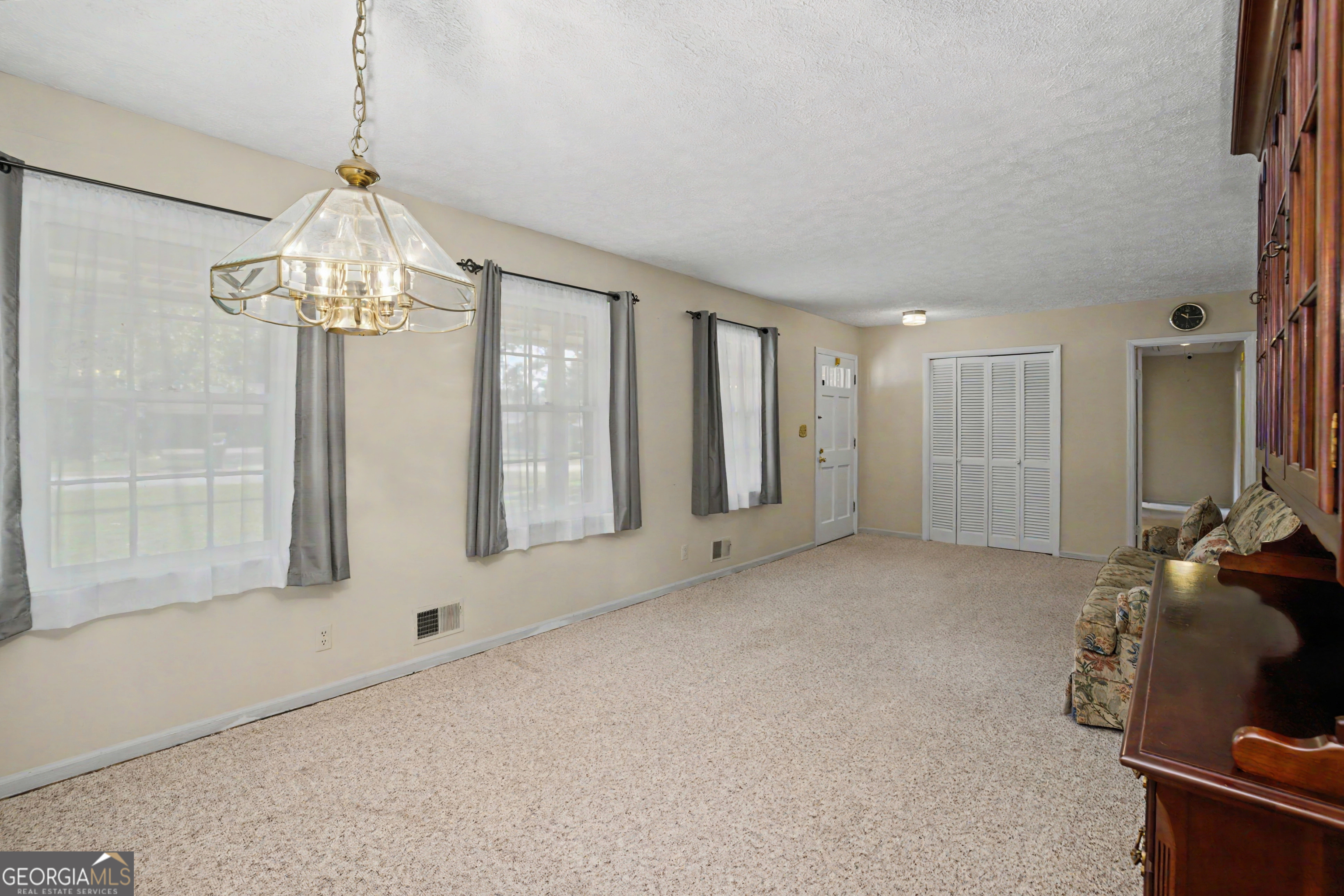 114 Bobolink Drive Property Photo 6