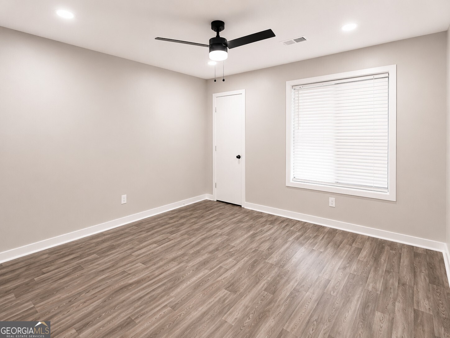 100 Summerwood Drive Property Photo 3
