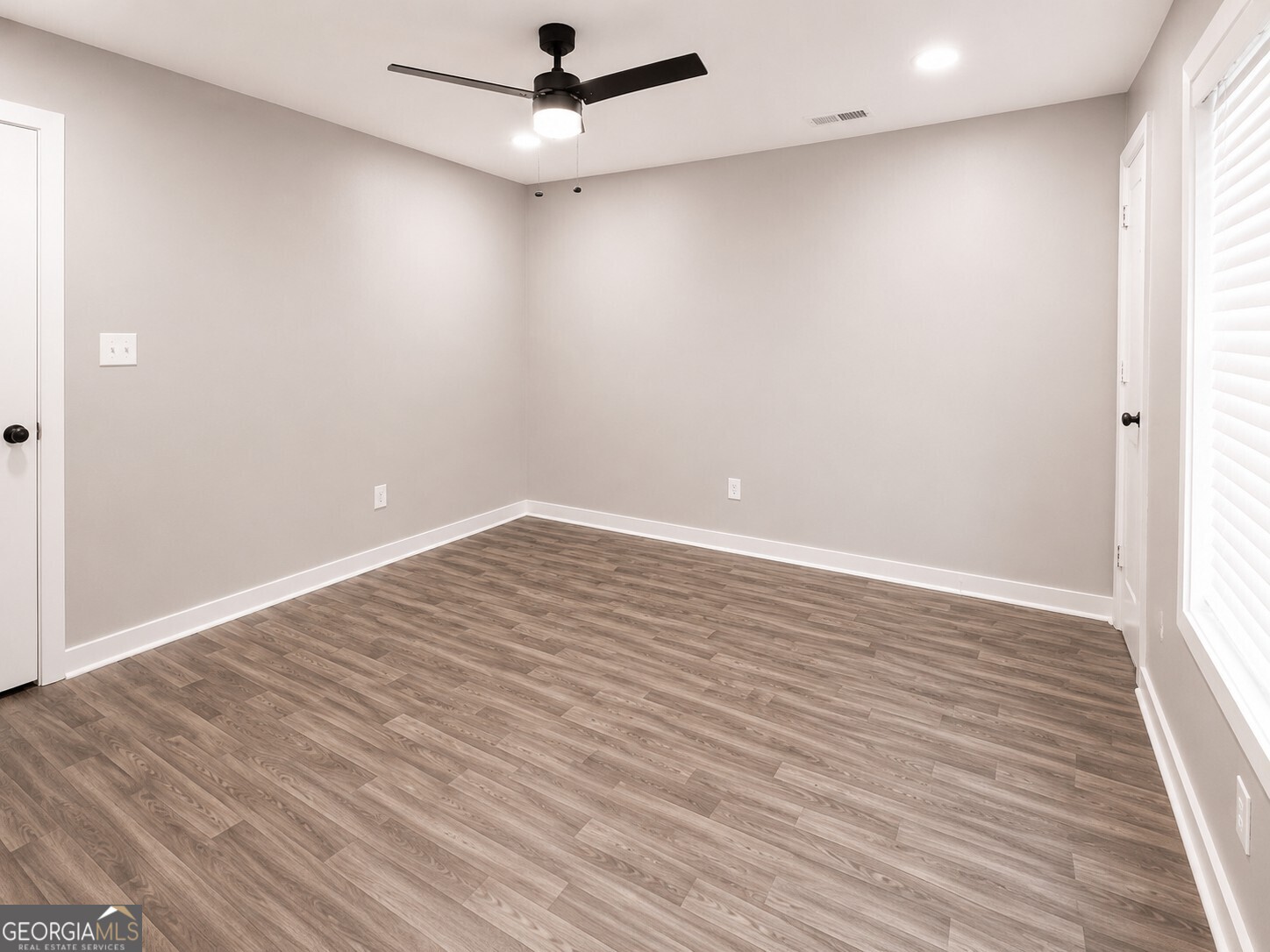 100 Summerwood Drive Property Photo 8