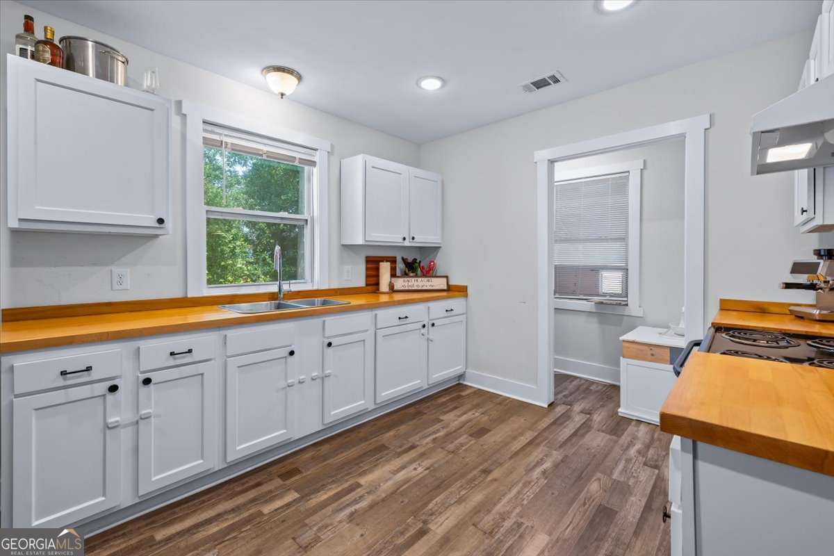 204 N Ash Street Property Photo 7