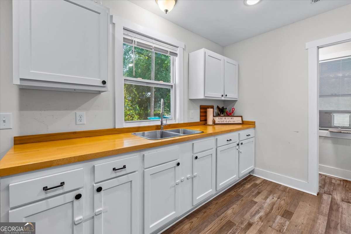 204 N Ash Street Property Photo 9