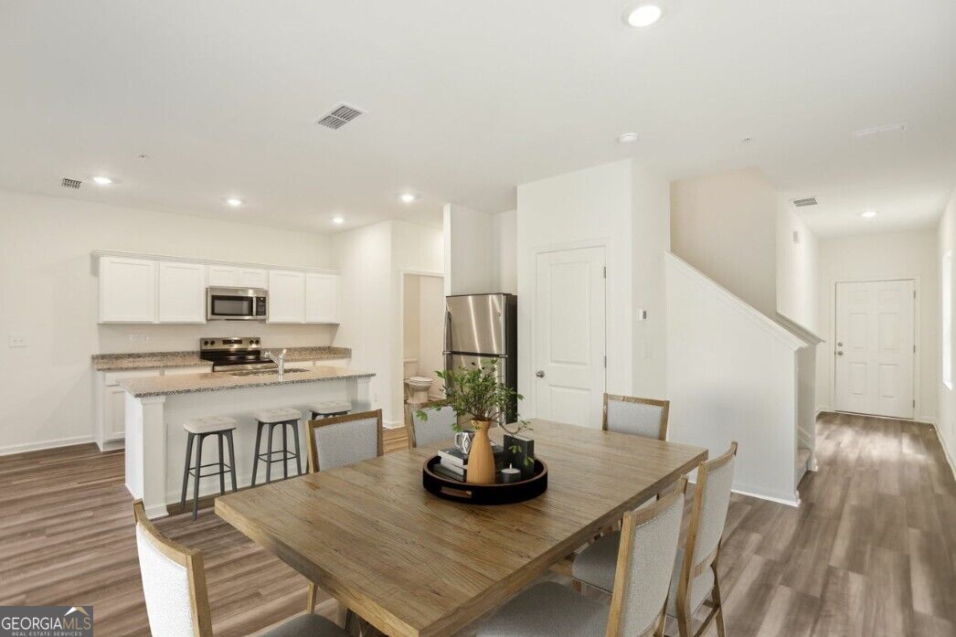 3025 Osier Circle Property Photo 4