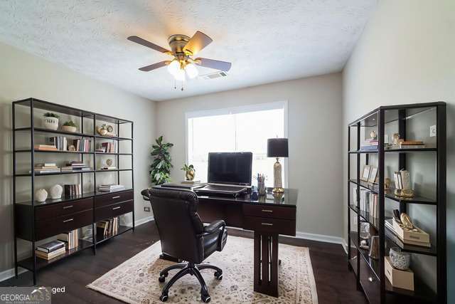 130 Summerfield Court Property Photo 12