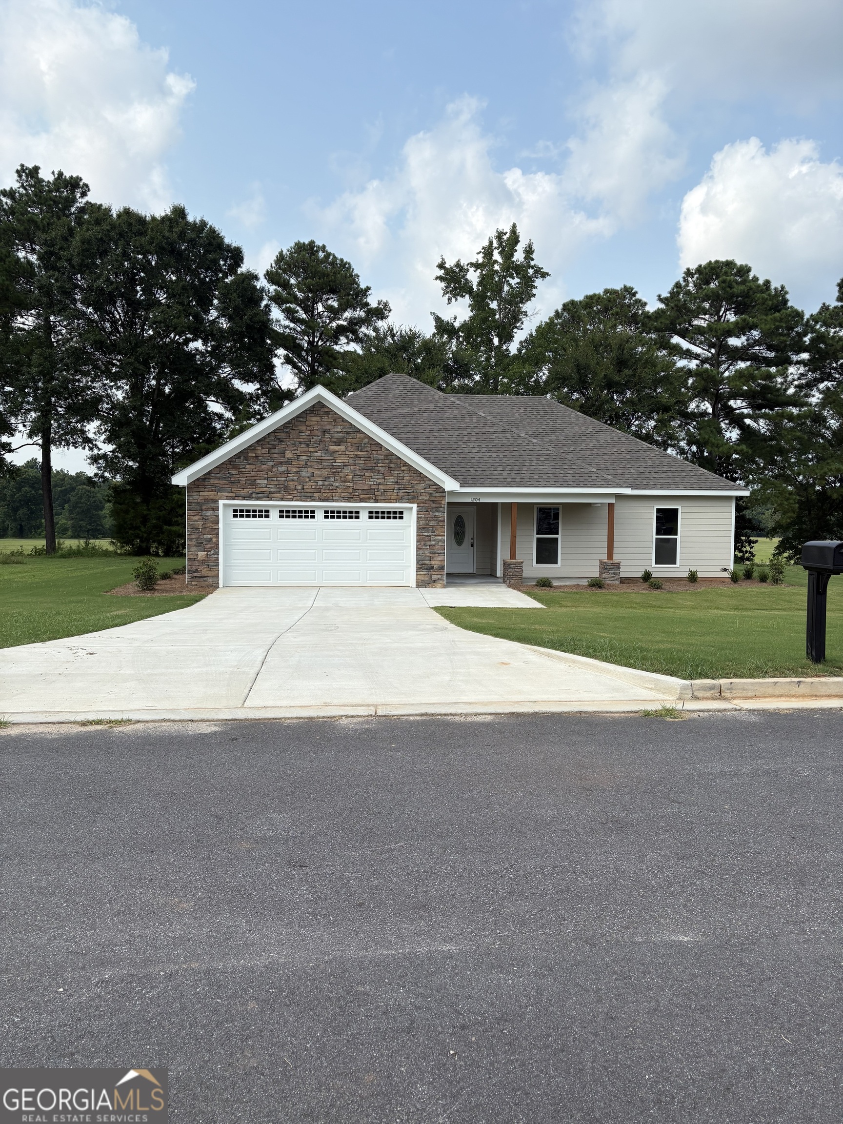 1204 22nd Pl Property Photo 1