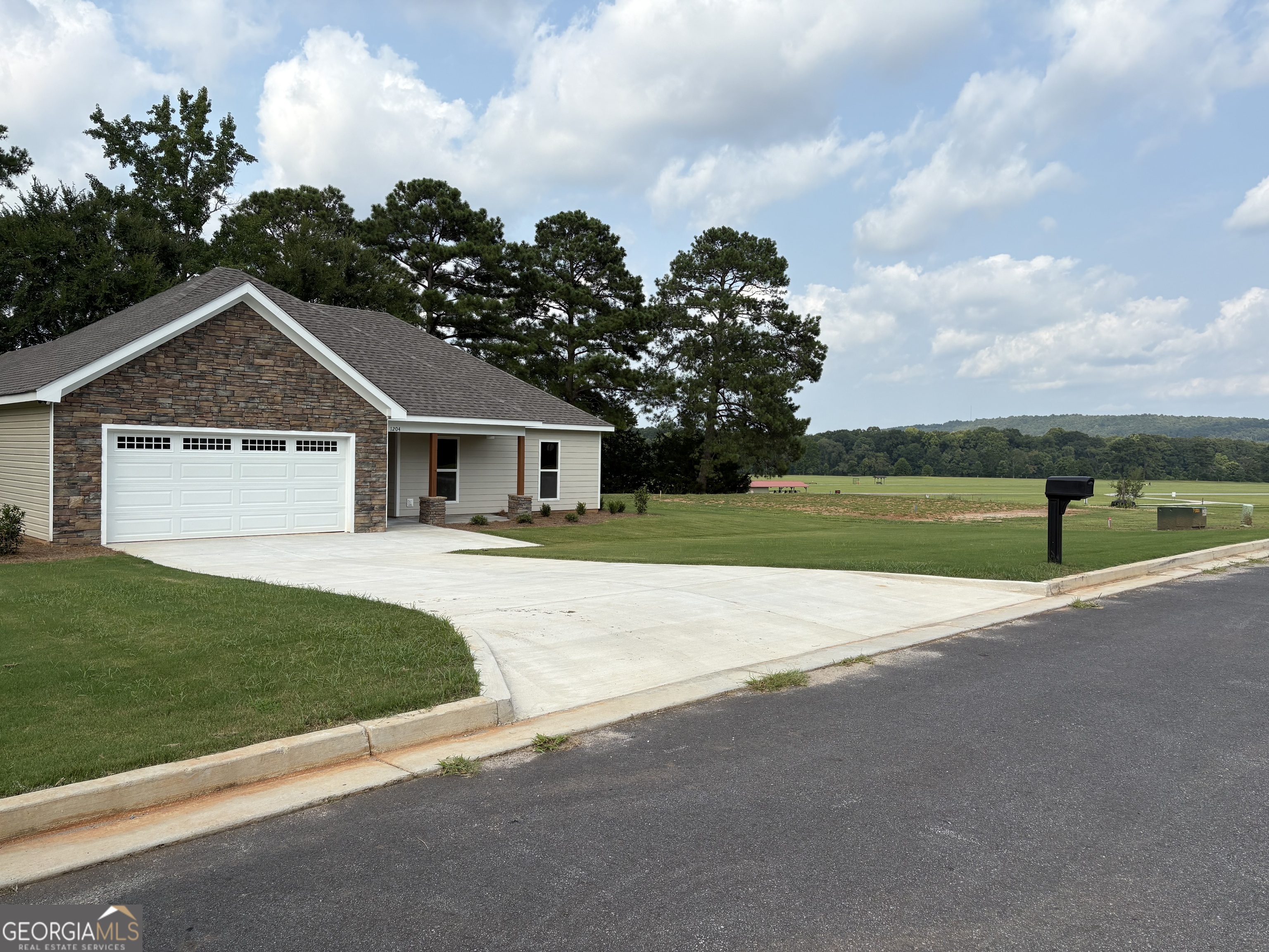1204 22nd Pl Property Photo 5