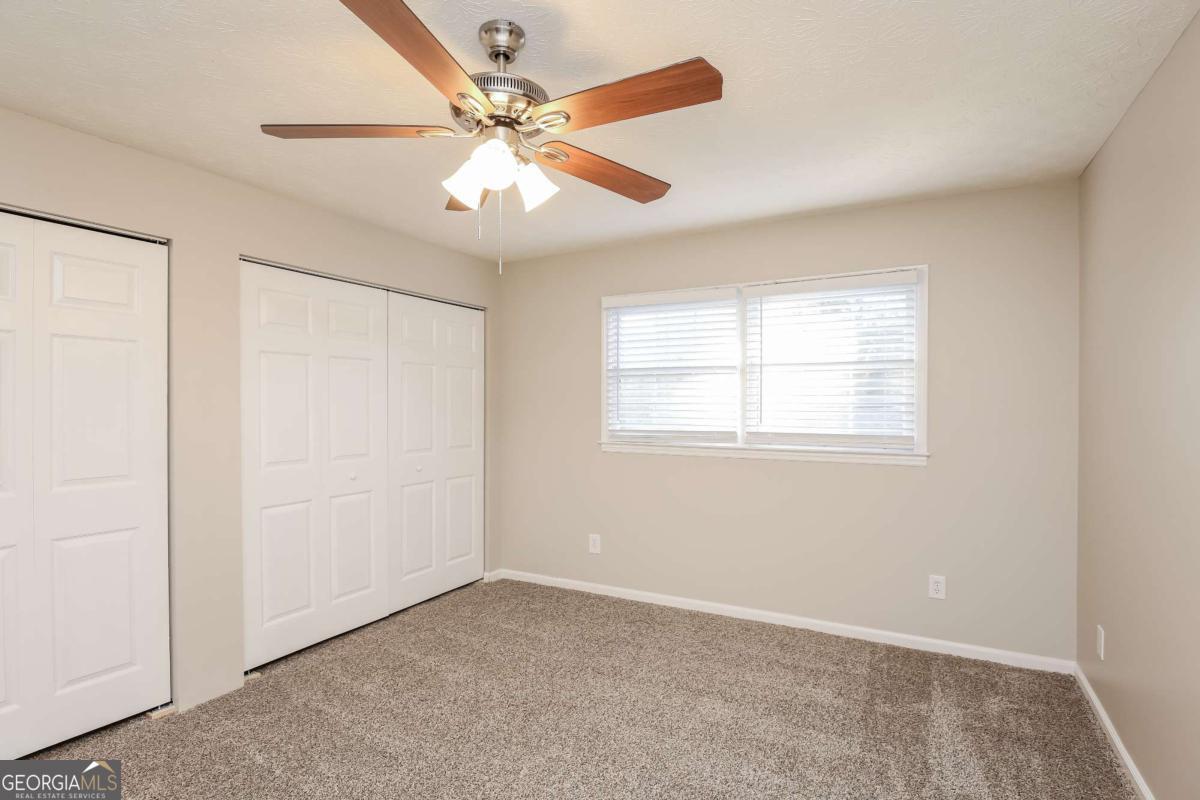 282 Somerset Court Property Photo 17