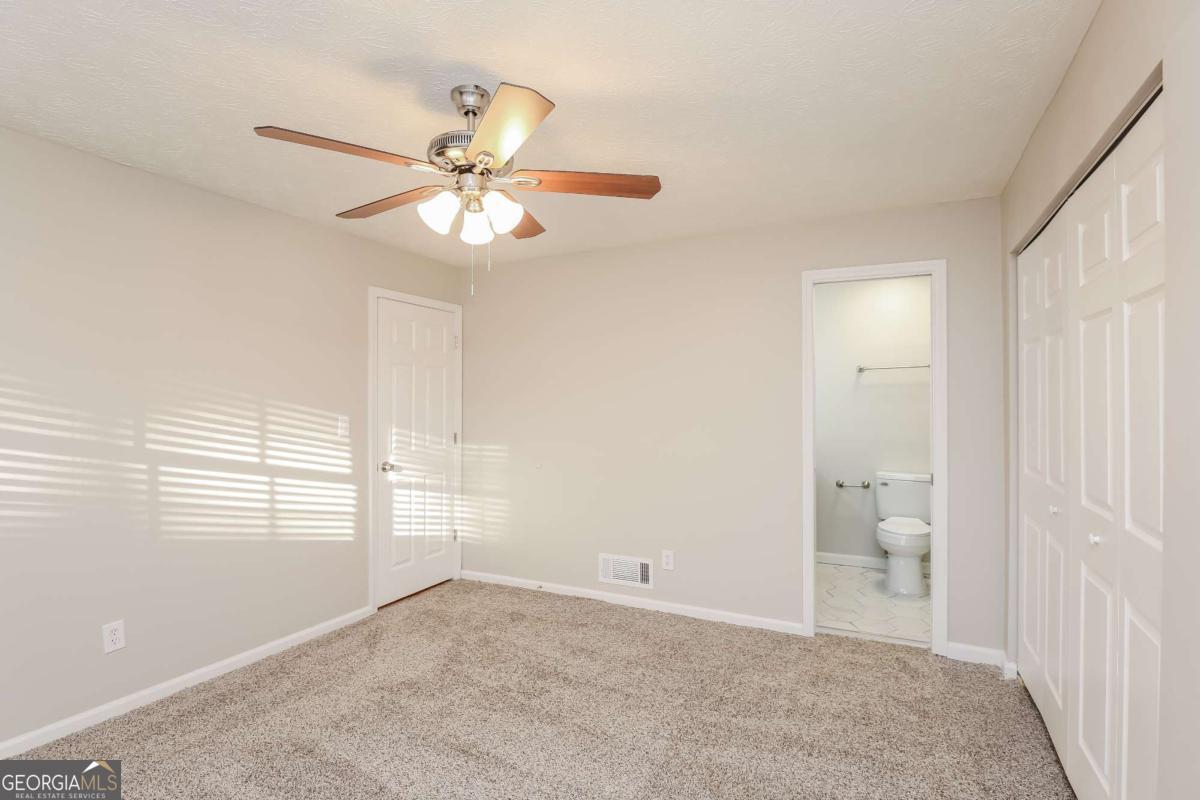 282 Somerset Court Property Photo 18