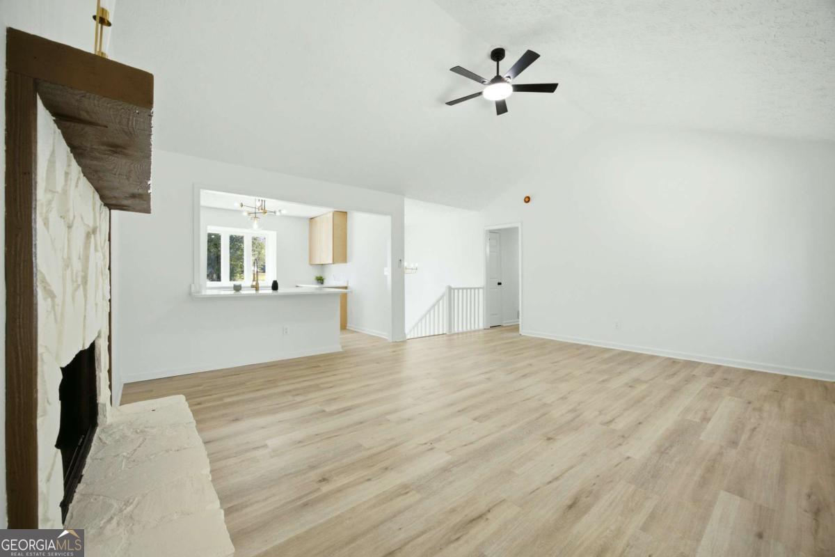 1290 Shallowford Road Property Photo 5