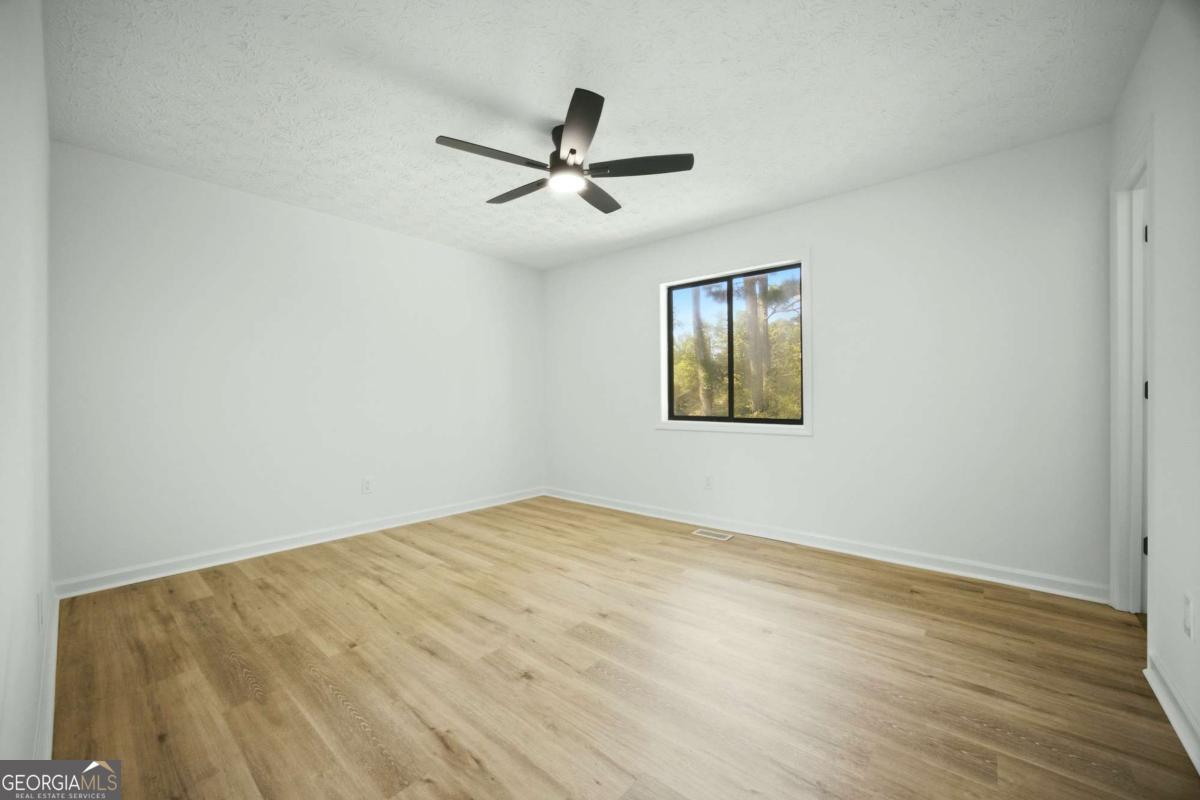 1290 Shallowford Road Property Photo 16