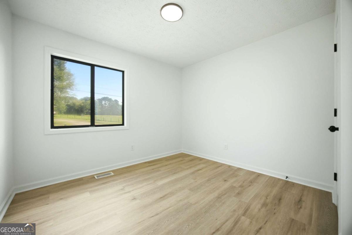 1290 Shallowford Road Property Photo 17