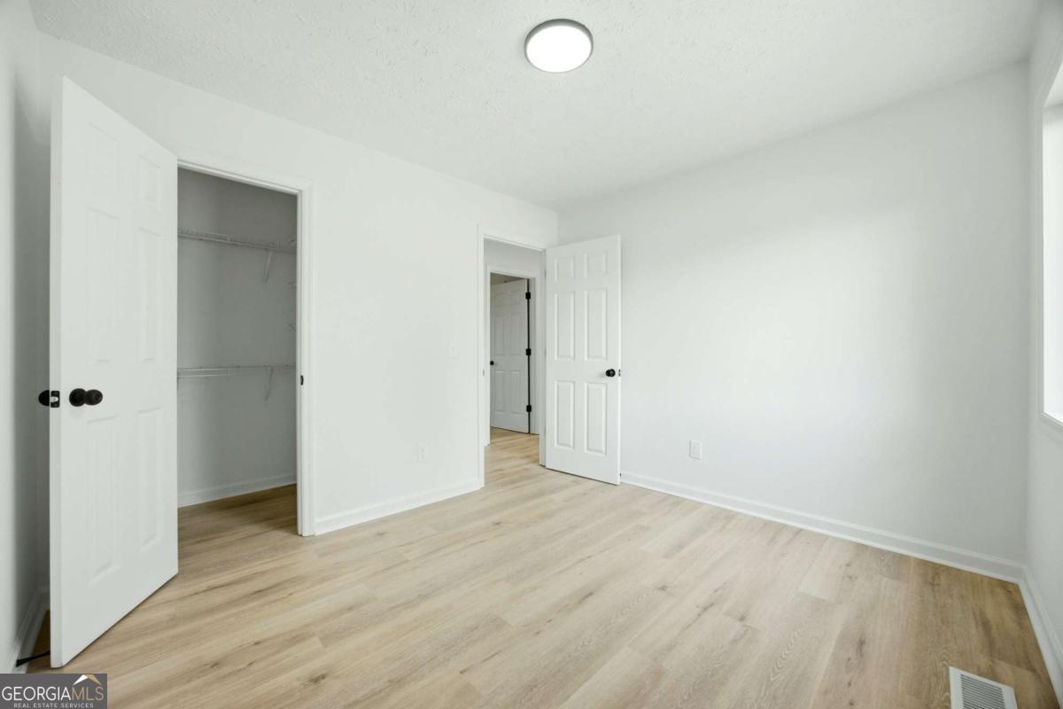 1290 Shallowford Road Property Photo 19
