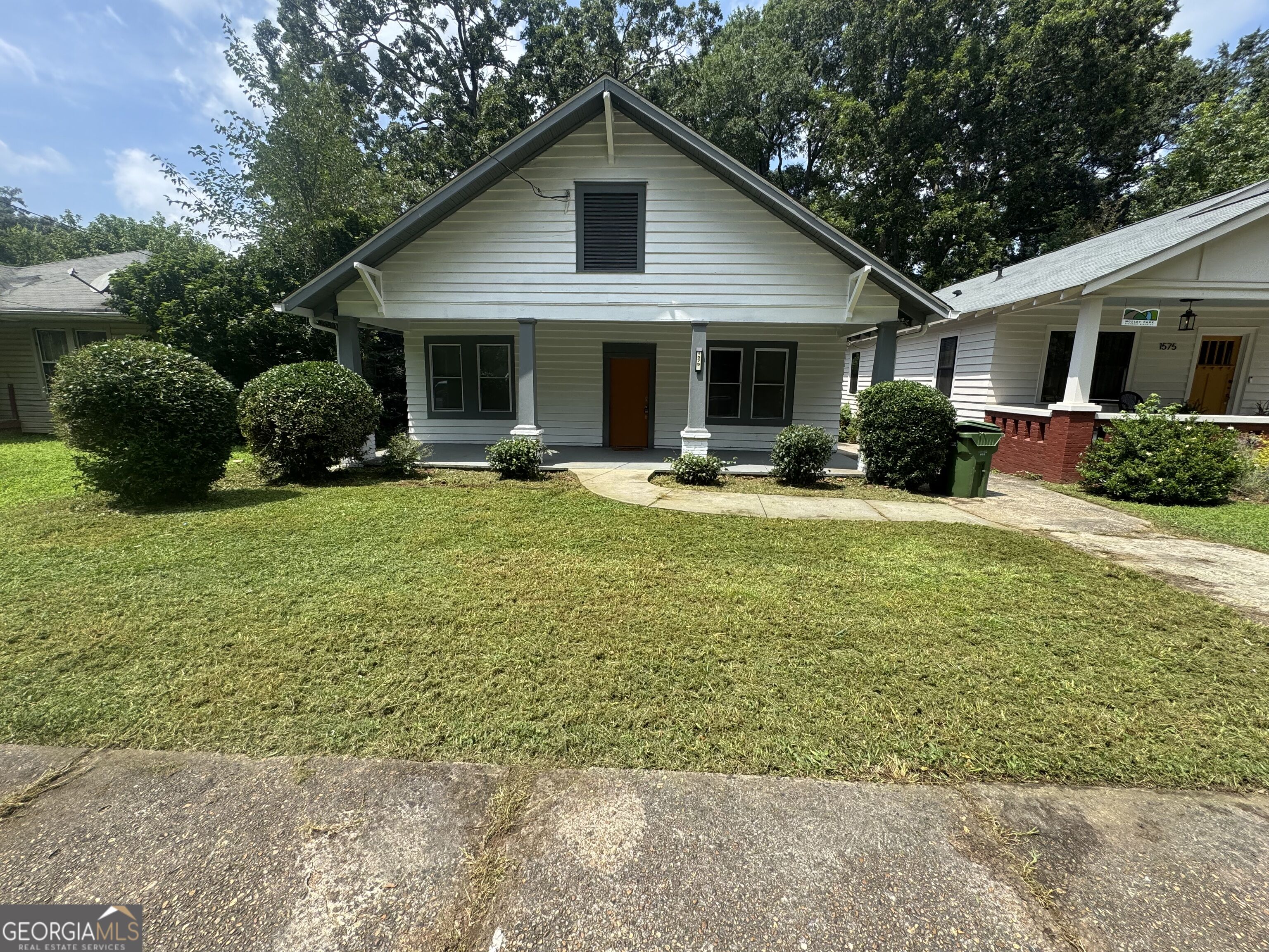 1579 Mozley Property Photo 1