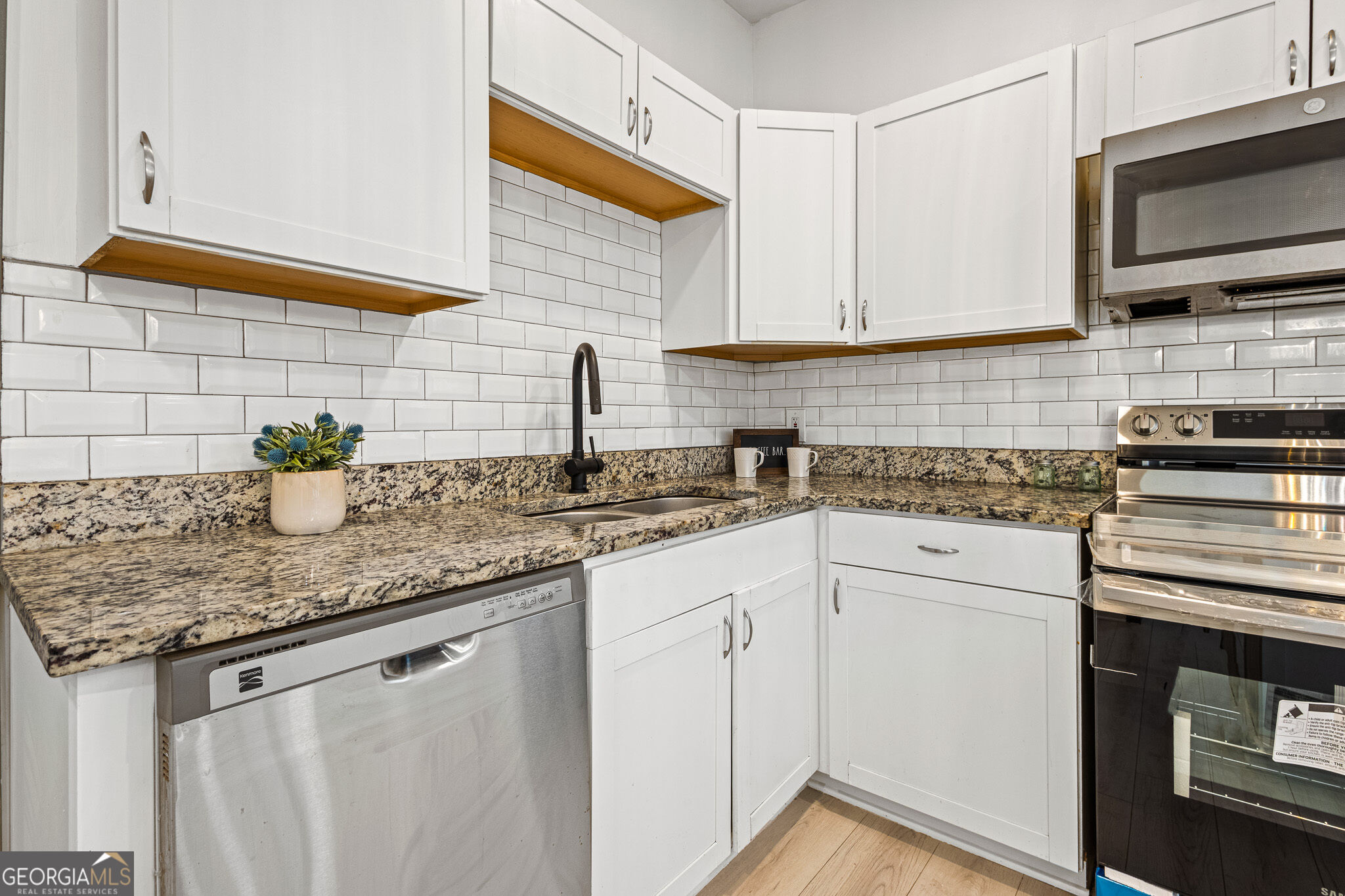 1579 Mozley Place Property Photo 10