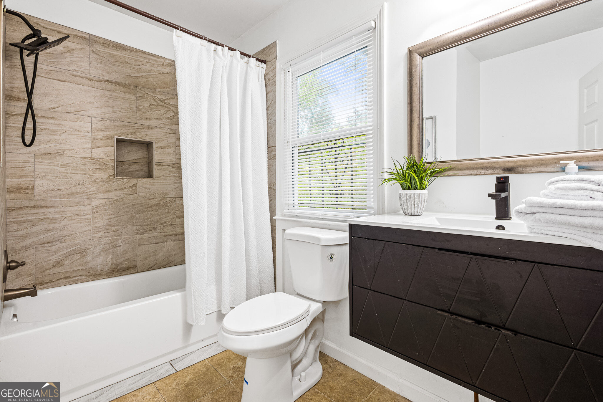 1579 Mozley Place Property Photo 14