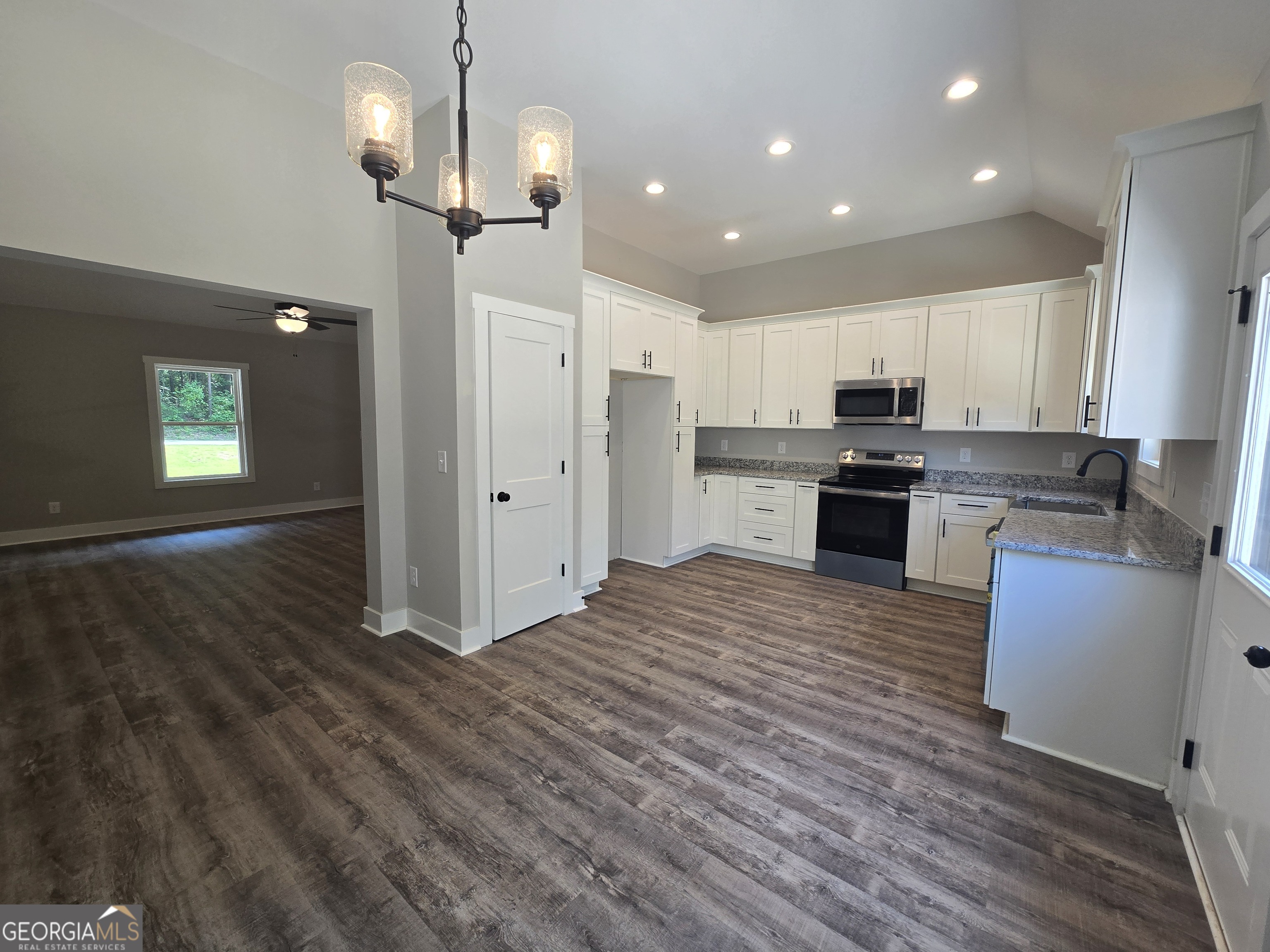 656 Highland Avenue Property Photo 9