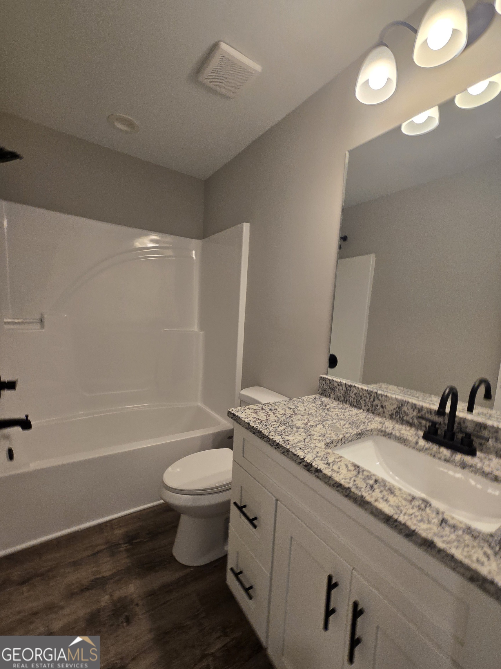 656 Highland Avenue Property Photo 20
