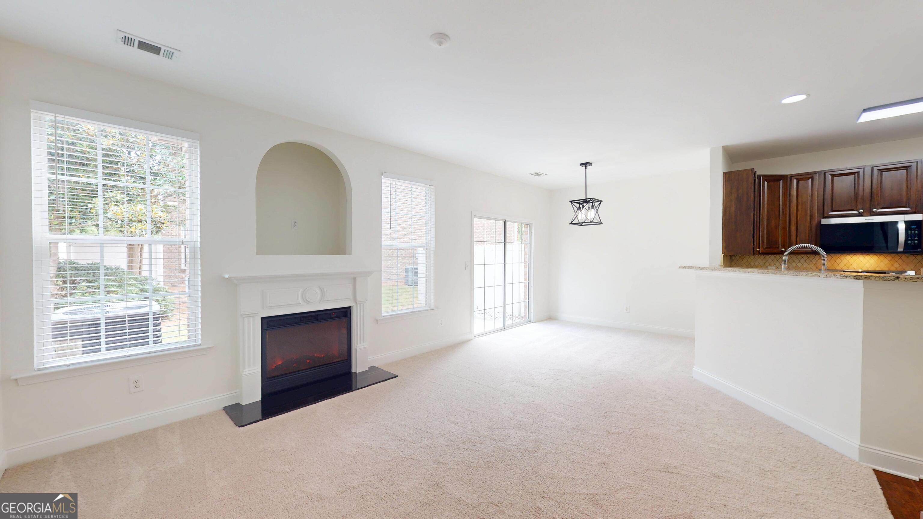 3249 Brockenhurst Drive Property Photo 3