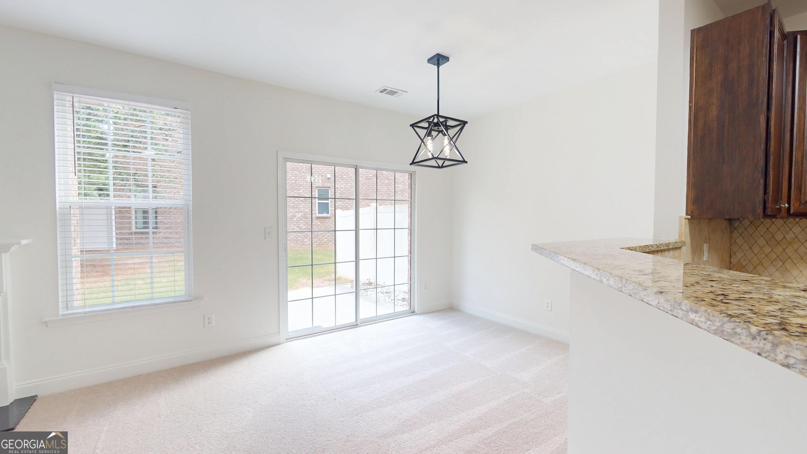 3249 Brockenhurst Drive Property Photo 11