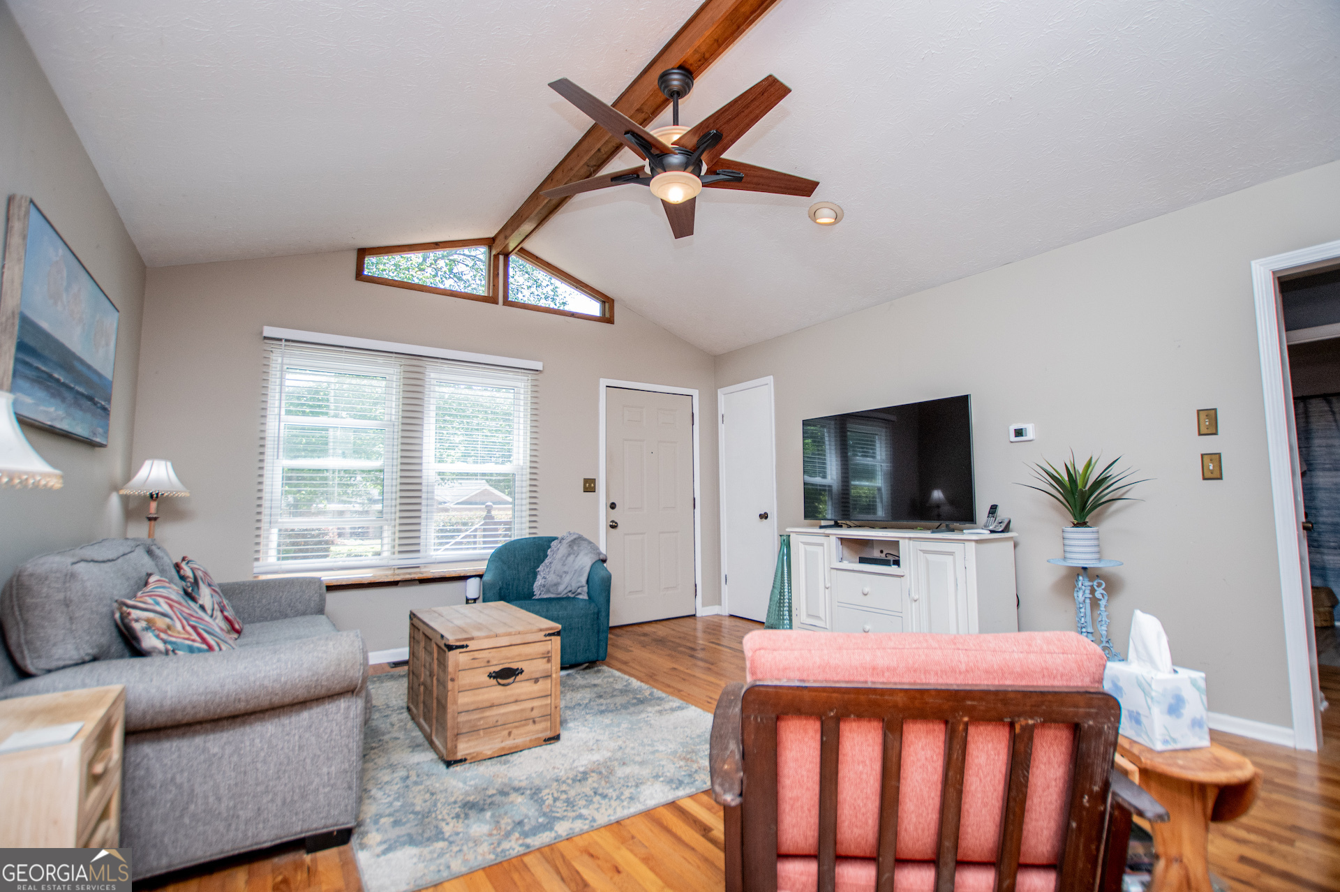 1385 Lakeview Parkway Property Photo 9