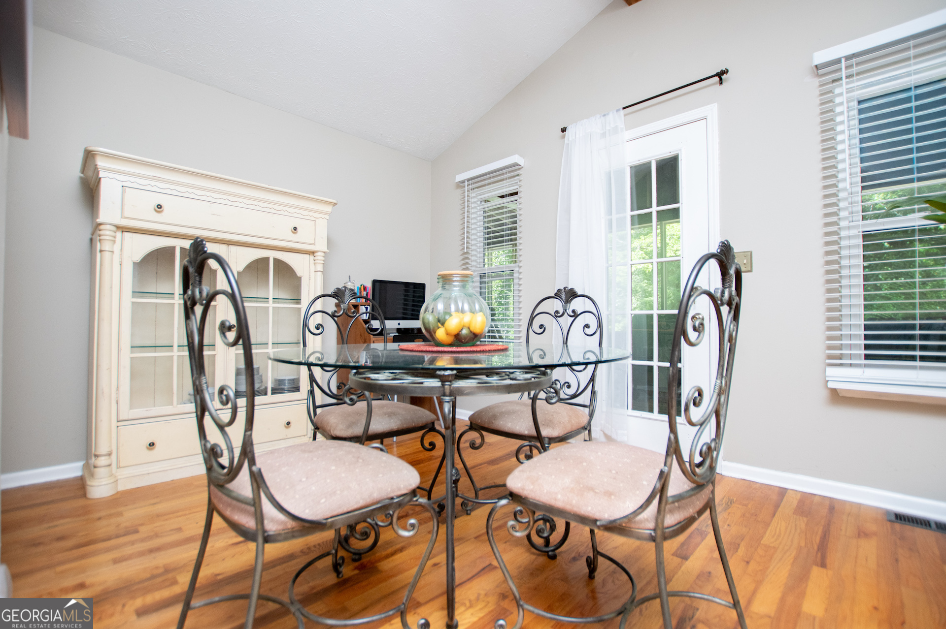 1385 Lakeview Parkway Property Photo 16