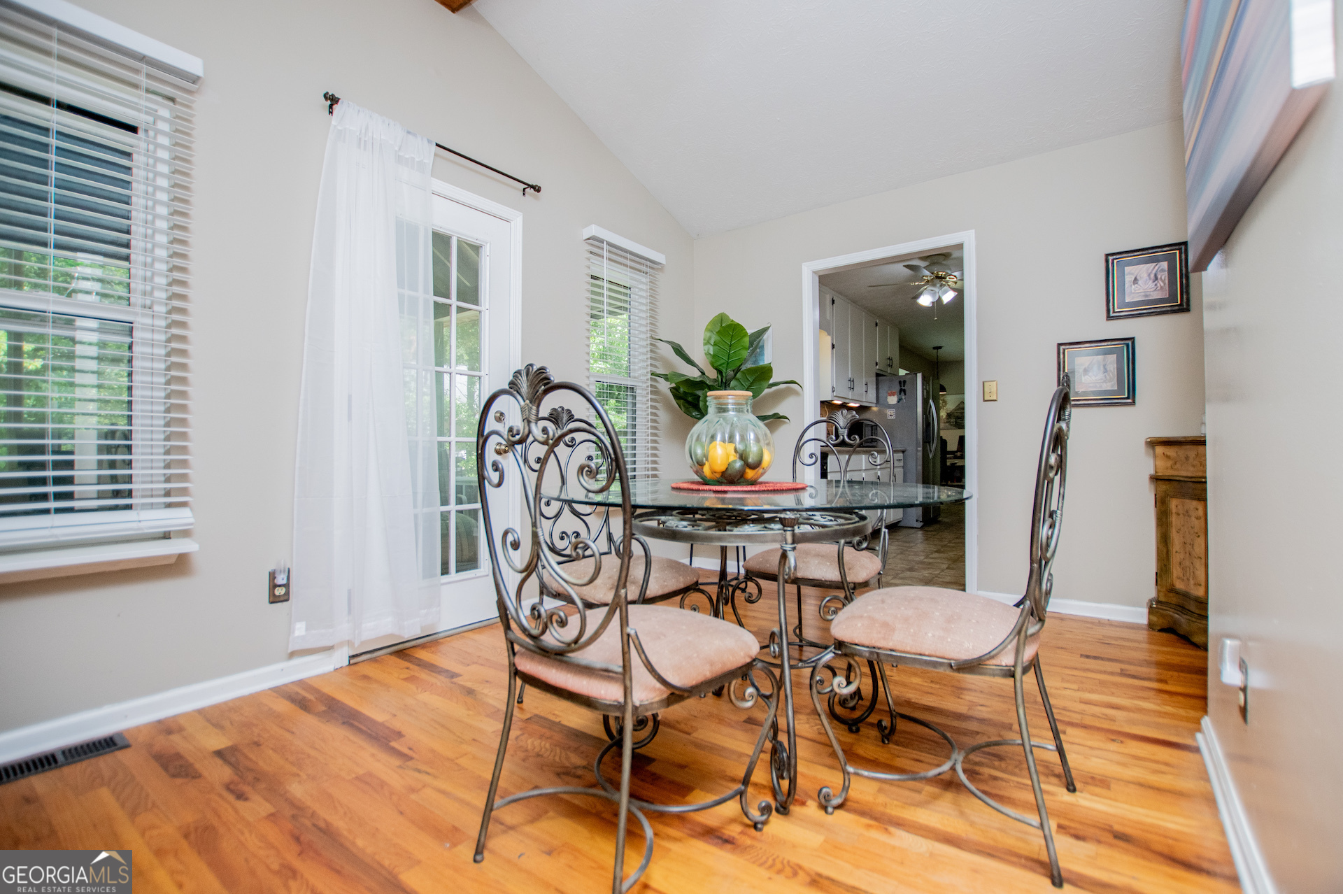 1385 Lakeview Parkway Property Photo 18