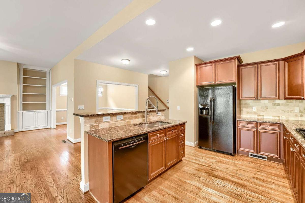 144 Cornerstone Place Property Photo 13