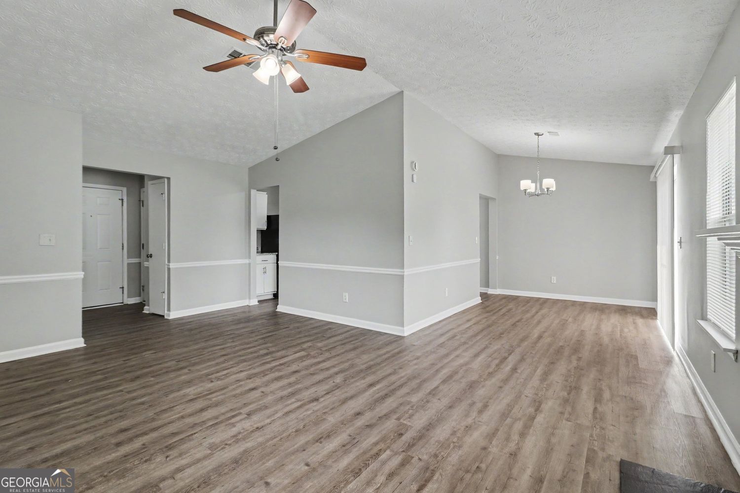 9587 Thomas Downs Lane Property Photo 6