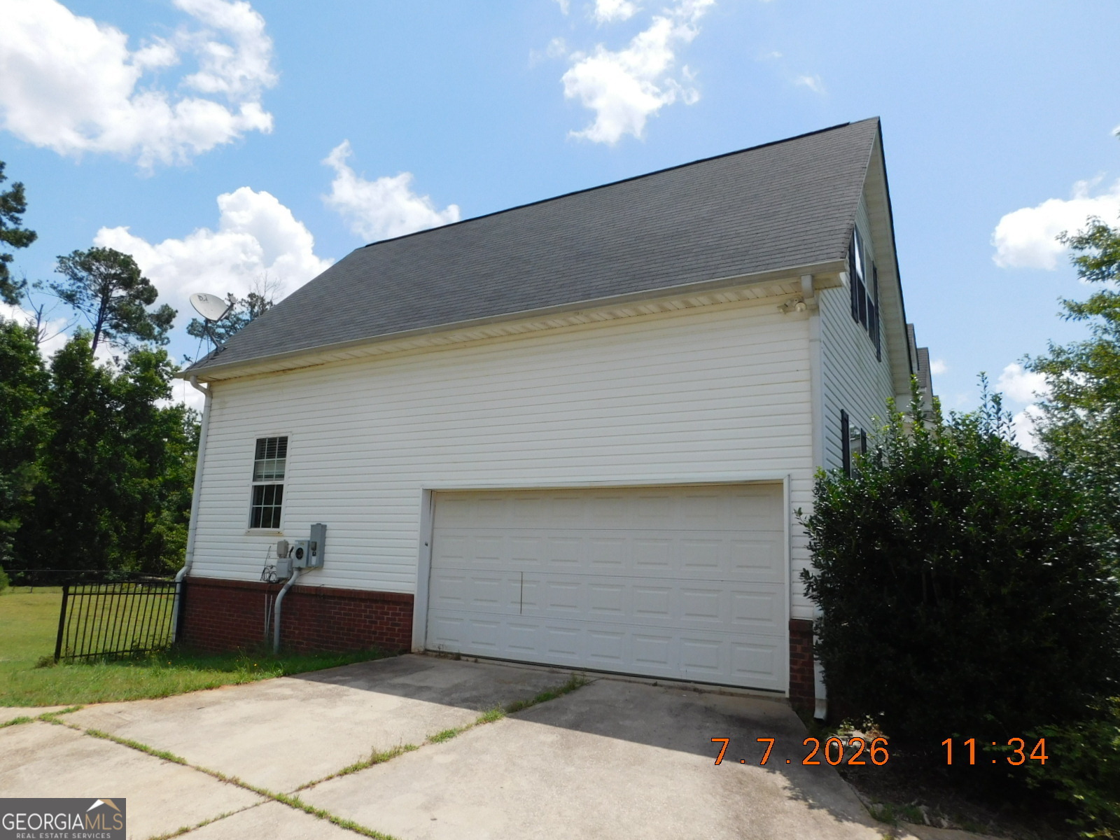 284 Valley Way Property Photo 2