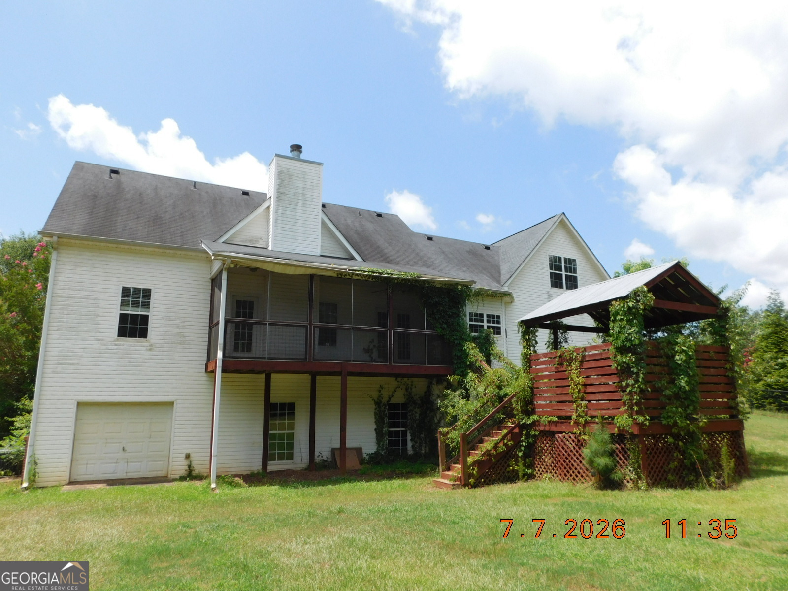 284 Valley Way Property Photo 3