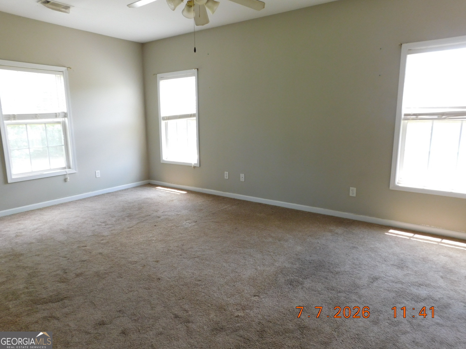 284 Valley Way Property Photo 8