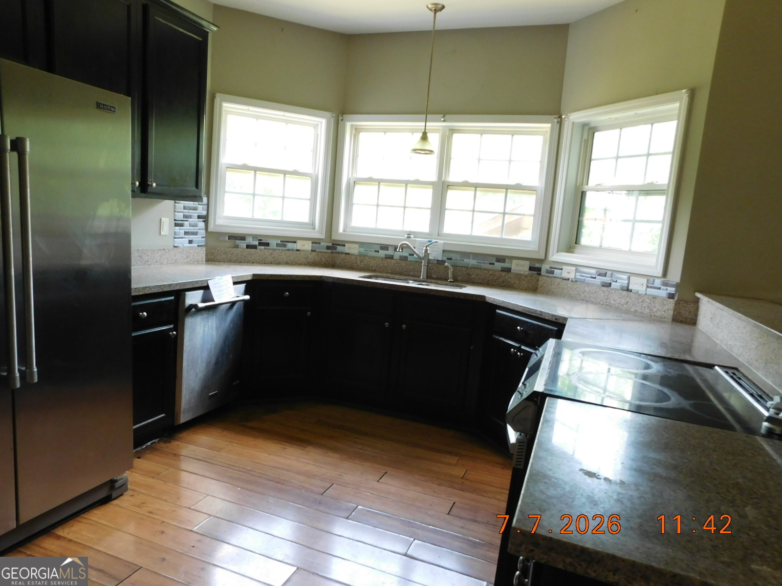 284 Valley Way Property Photo 10