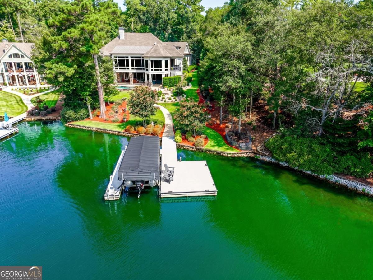 1381 Swift Creek Property Photo 3