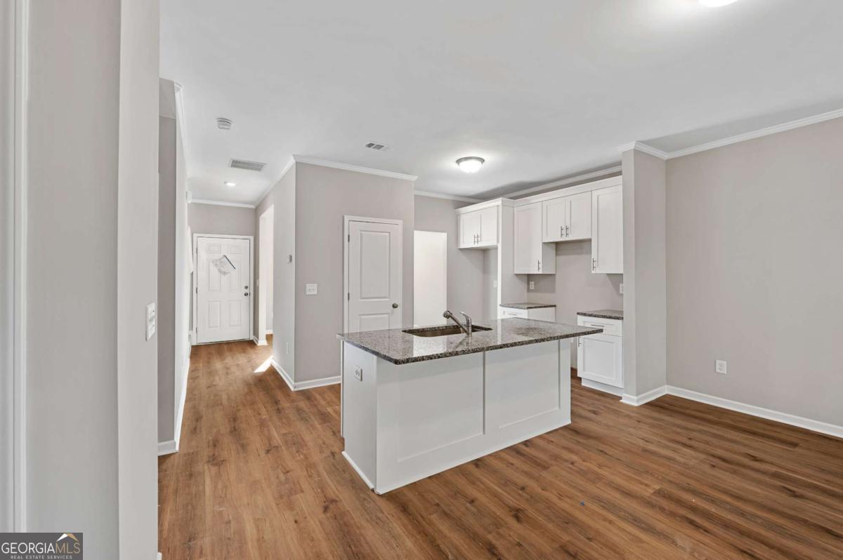 2834 Laurel Ridge Circle Property Photo 7