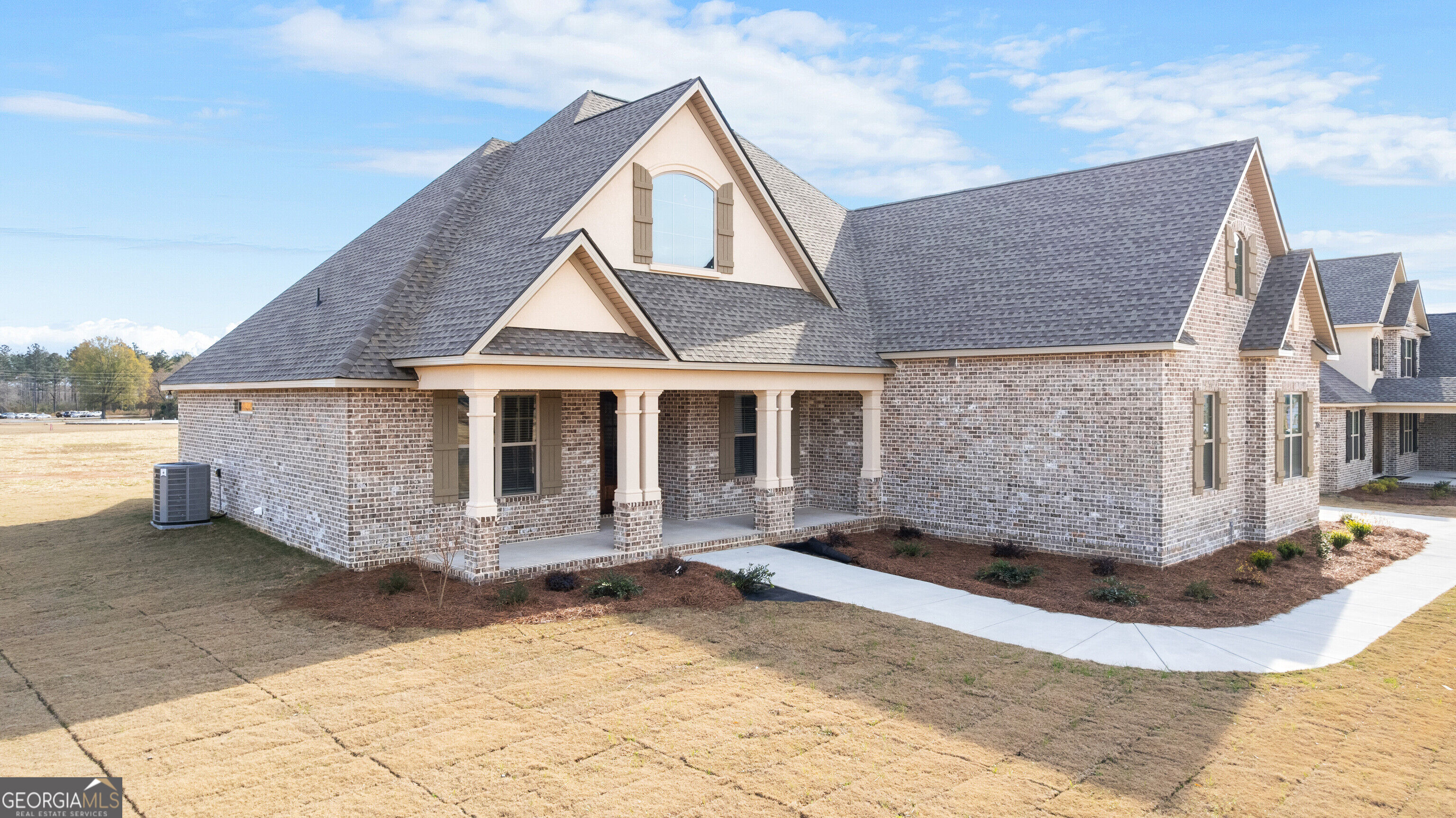 136 Pridgen Pass Property Photo 4