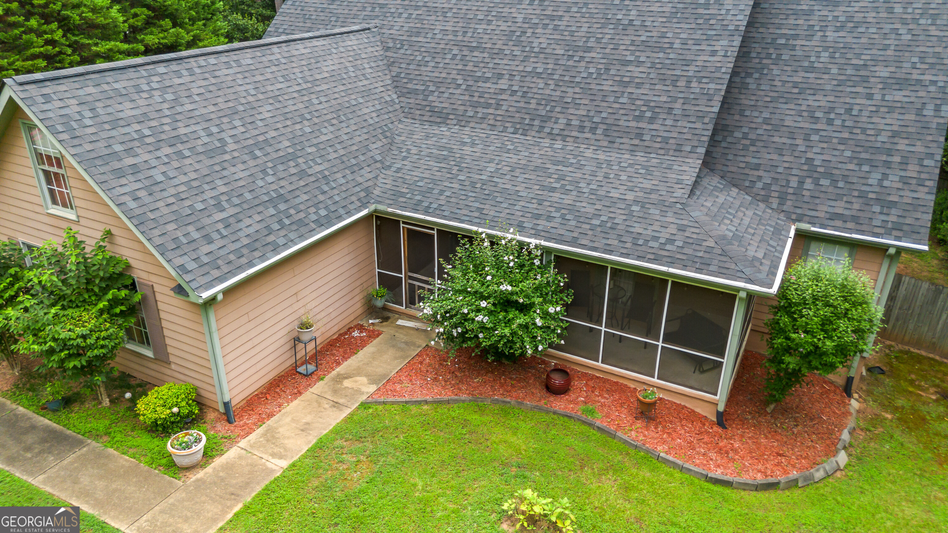 124 Foxdale Drive Property Photo 3
