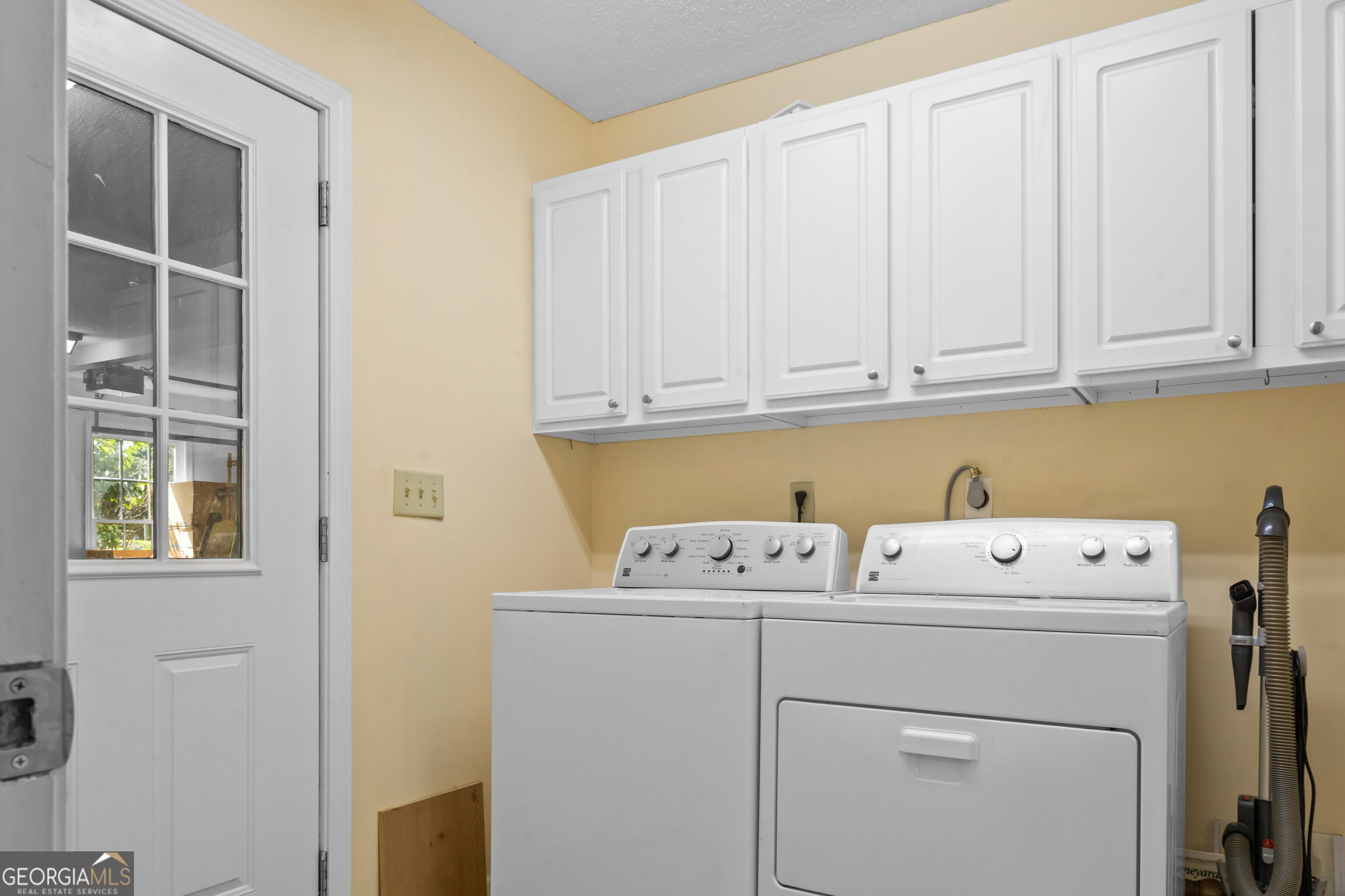 124 Foxdale Drive Property Photo 25