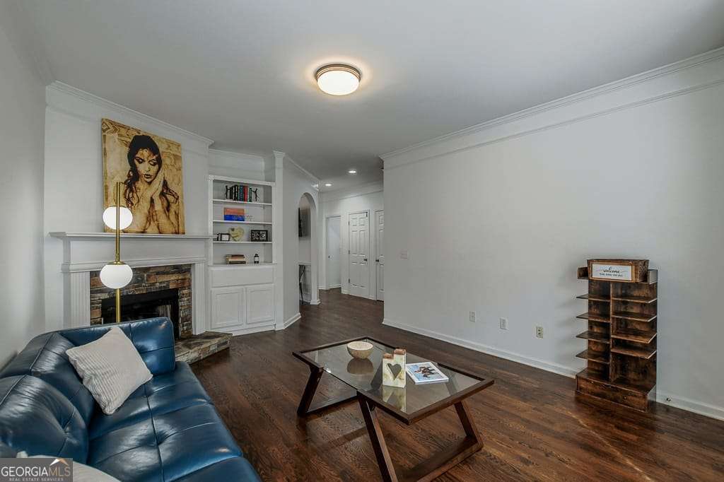 2436 Leaf Hollow Court Se Property Photo 3